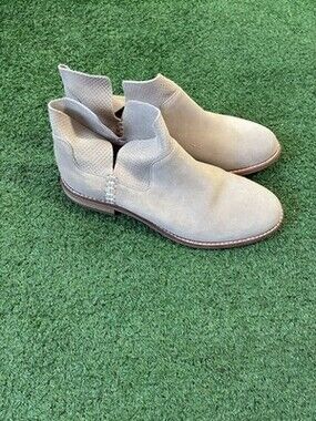 Clarks Edenvale Bella Tan Suede Leather Ankle Boots Booties Pull On Sz 8